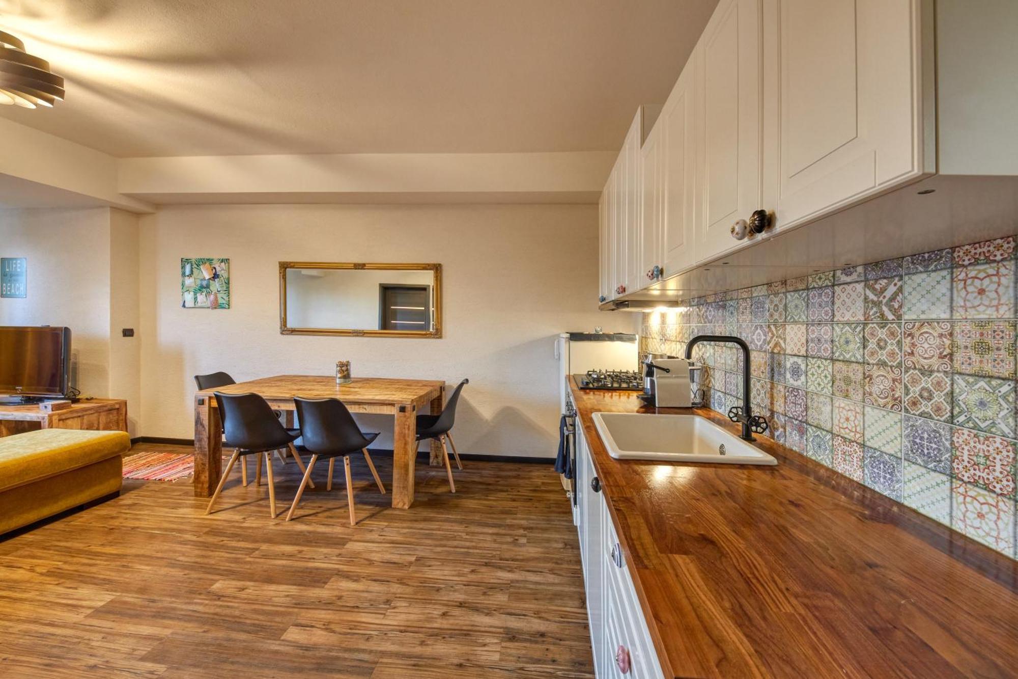 Mahalo Apartment ブラチスラヴァ エクステリア 写真